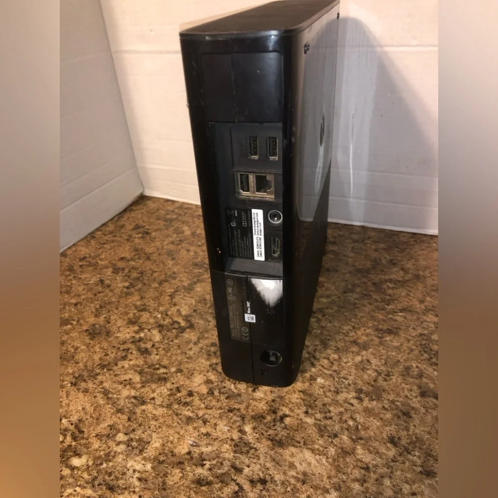 MICROSOFT XBOX 360 E 1538 CONSOLE SYSTEM FOR PARTS Or REPAIR Parts only